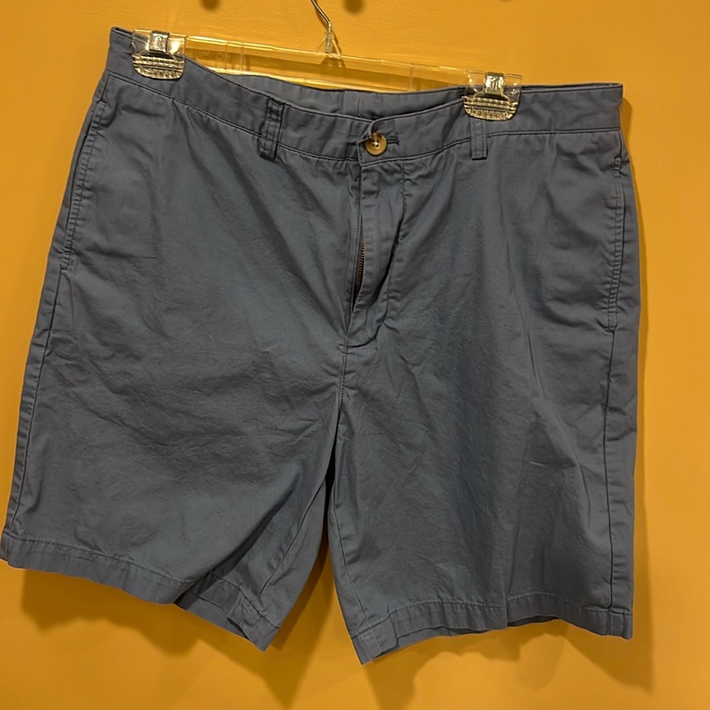 VINEYARD VINE SHORTS